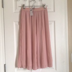 Hollister | pink pleated midi skirt